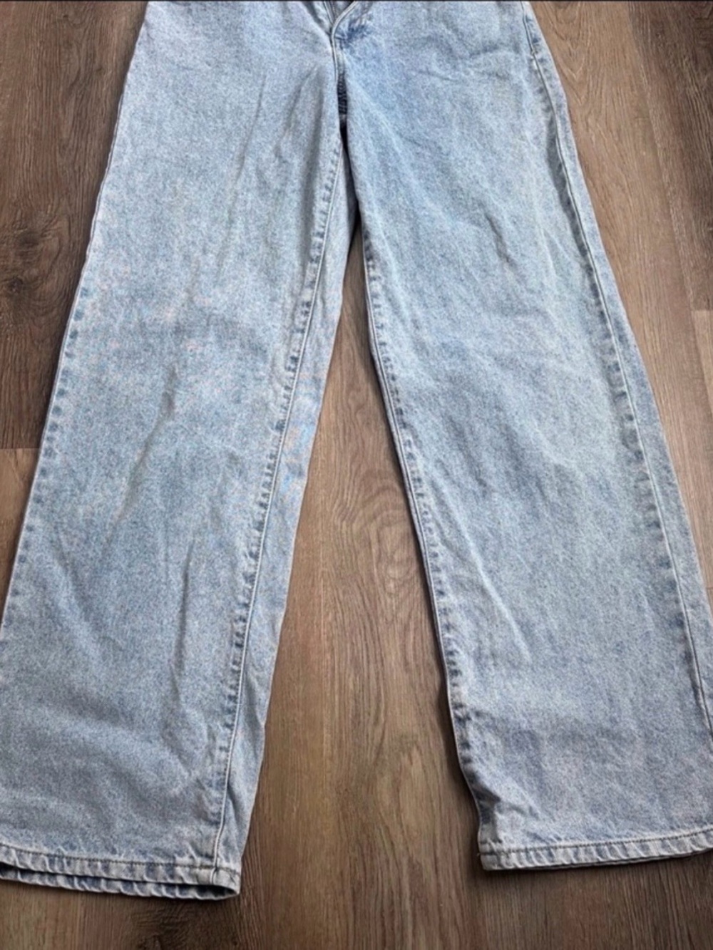 Forever 21 Washed Blue mid-Rise Jeans